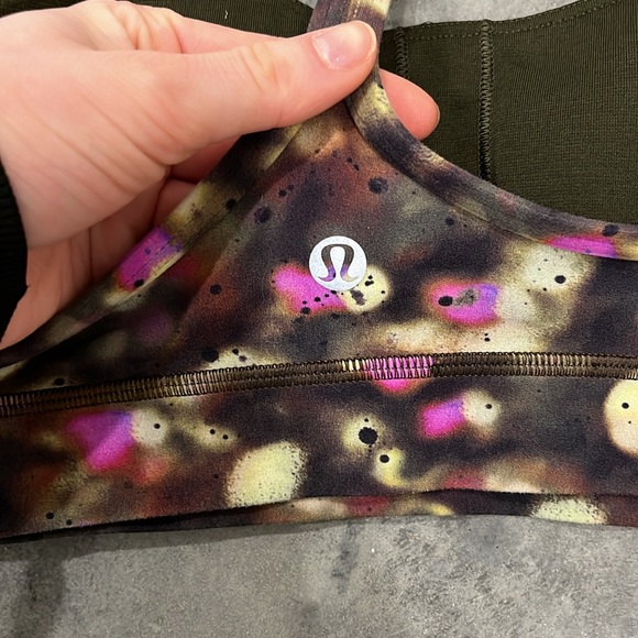 NWOT Lululemon Flow Y Bra Size 4 - Picture 4 of 4